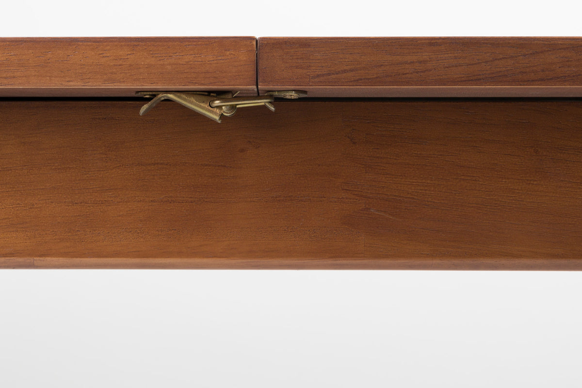 Esstisch Ellen in Braun präsentiert im Onlineshop von KAQTU Design AG. Esstisch ist von Zuiver