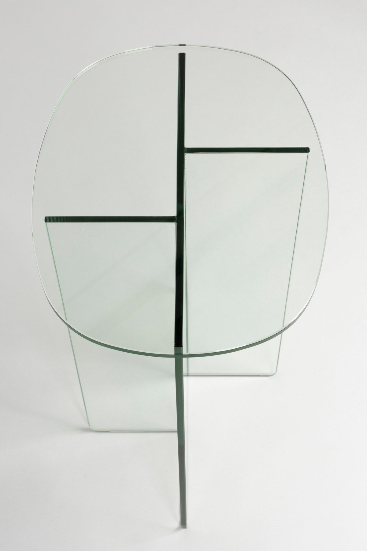Beistelltisch Linea in Transparent präsentiert im Onlineshop von KAQTU Design AG. Beistelltisch ist von Zuiver