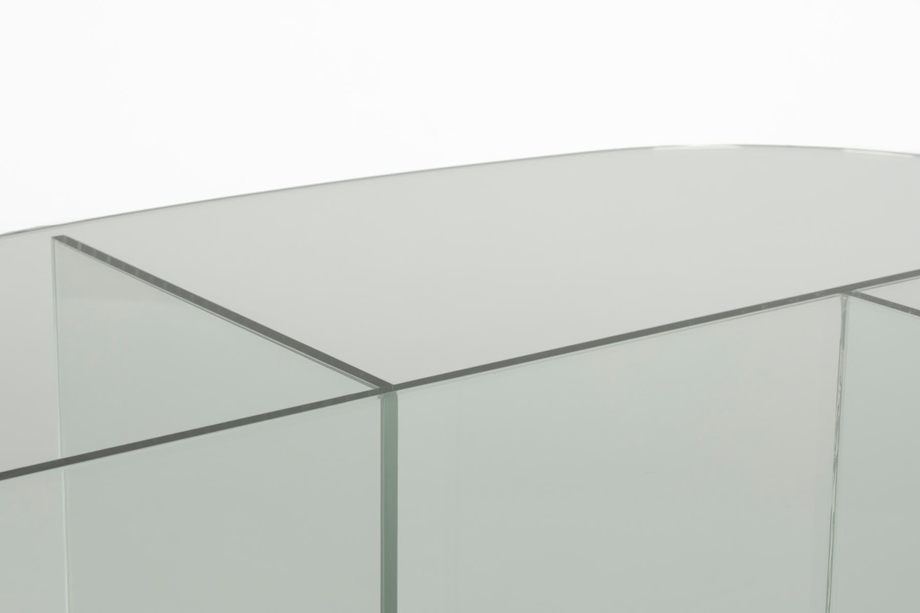 Couchtisch Linea in Transparent präsentiert im Onlineshop von KAQTU Design AG. Couchtisch ist von Zuiver