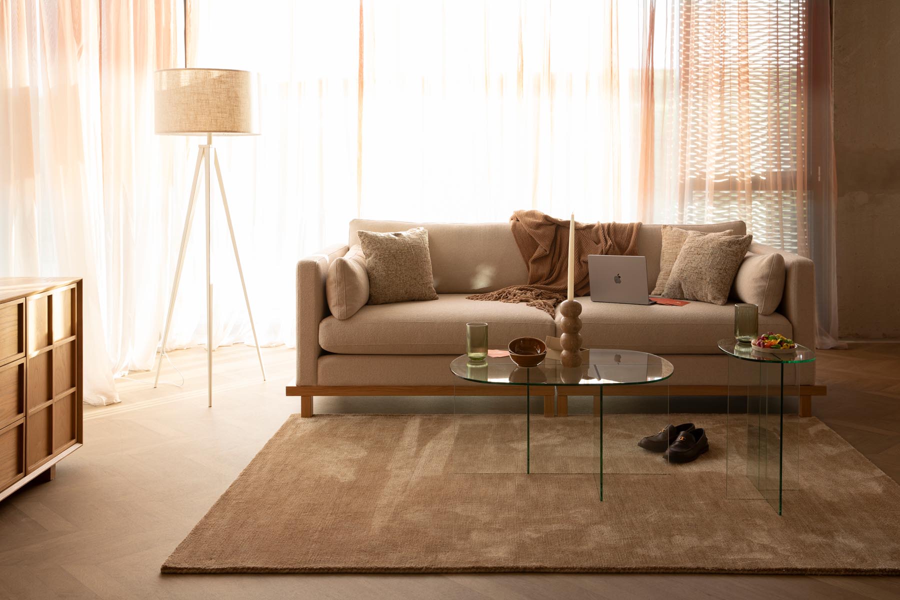 Couchtisch Linea in Transparent präsentiert im Onlineshop von KAQTU Design AG. Couchtisch ist von Zuiver