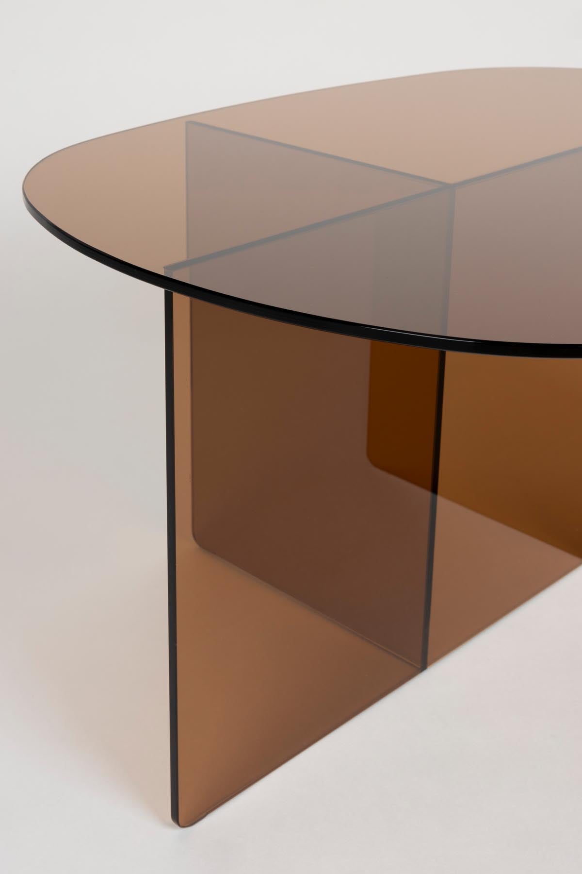 Couchtisch Linea in Braun präsentiert im Onlineshop von KAQTU Design AG. Couchtisch ist von Zuiver