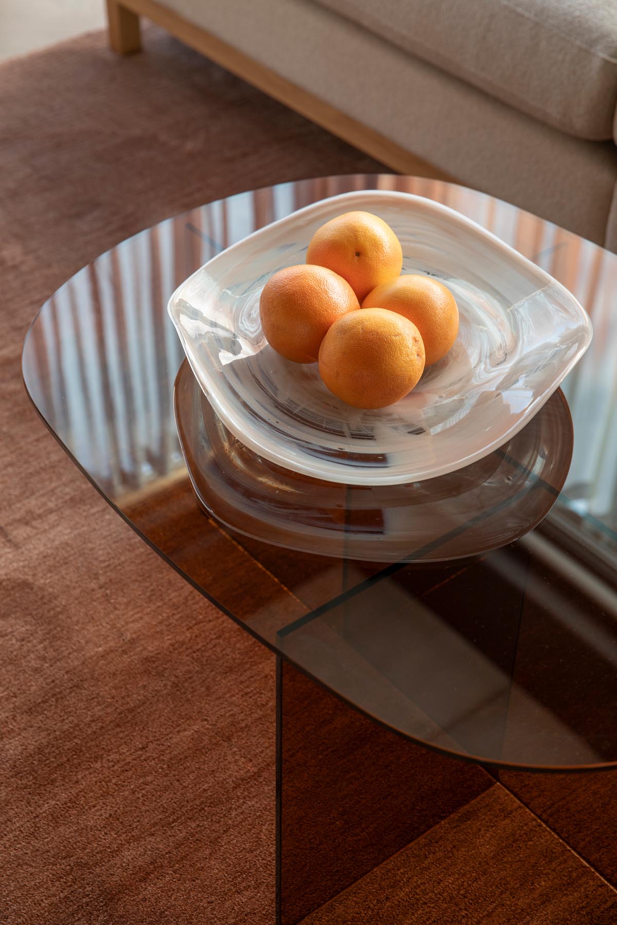 Couchtisch Linea in Braun präsentiert im Onlineshop von KAQTU Design AG. Couchtisch ist von Zuiver