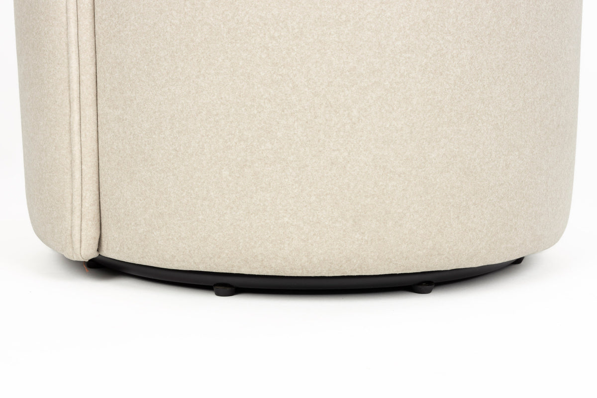 Sessel Plush in beige präsentiert im Onlineshop von KAQTU Design AG. Sessel ist von Zuiver