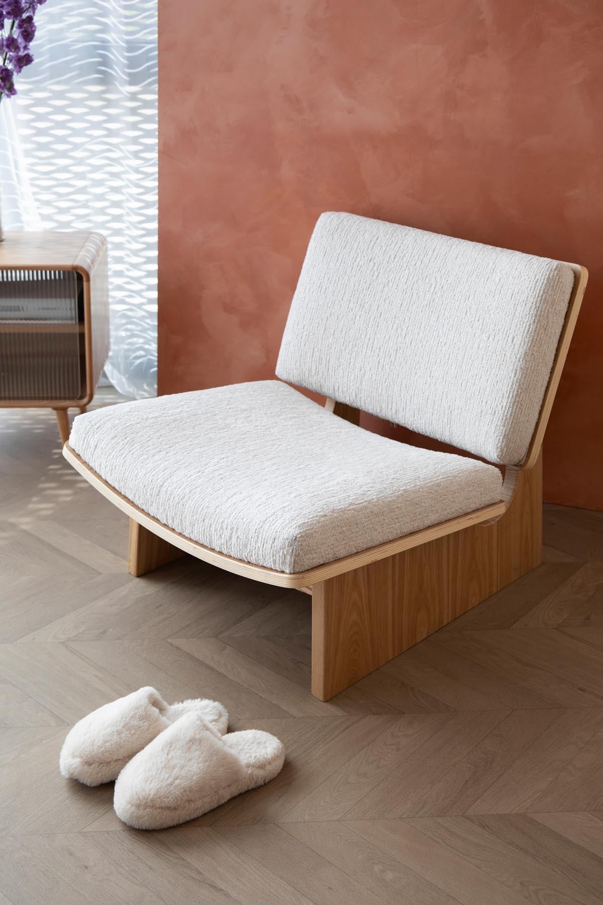 Sessel Volana in Beige präsentiert im Onlineshop von KAQTU Design AG. Sessel ist von Zuiver