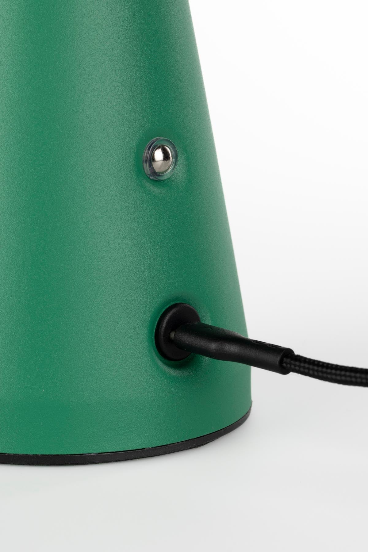 Tischlampe Bello in Grün präsentiert im Onlineshop von KAQTU Design AG. Tischleuchte ist von Zuiver