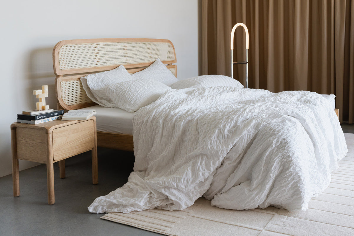 Bett Storm Webbing Natural 160 in Natur präsentiert im Onlineshop von KAQTU Design AG. Bett ist von Zuiver