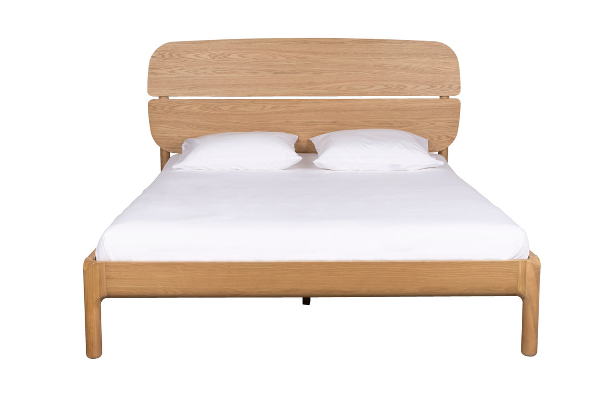 Bett Storm Natural 160 in Natur präsentiert im Onlineshop von KAQTU Design AG. Bett ist von Zuiver
