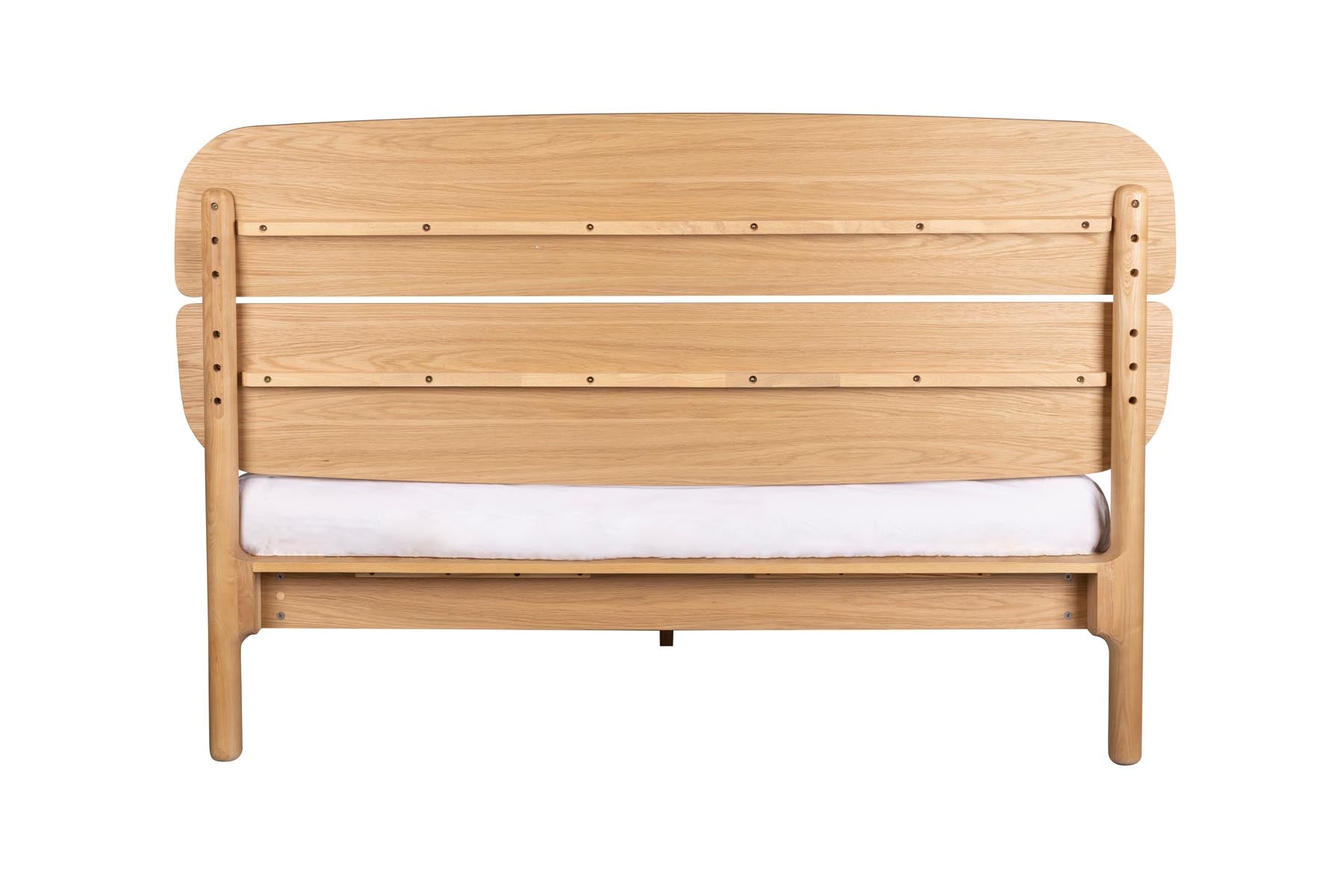Bett Storm Natural 180 in Natural präsentiert im Onlineshop von KAQTU Design AG. Bett ist von Zuiver