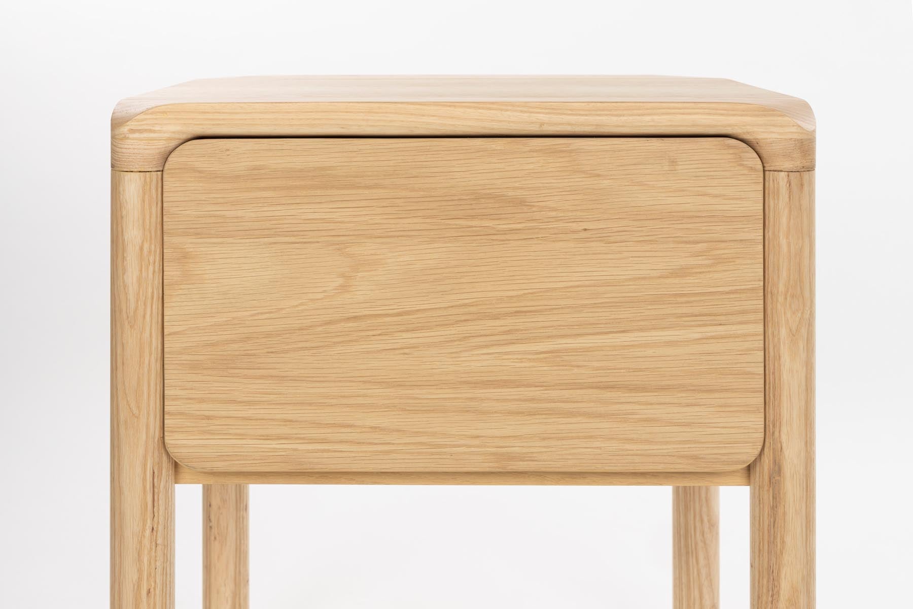 Beistelltisch / Nachttisch Storm in Natürlich präsentiert im Onlineshop von KAQTU Design AG. Beistelltisch ist von Zuiver