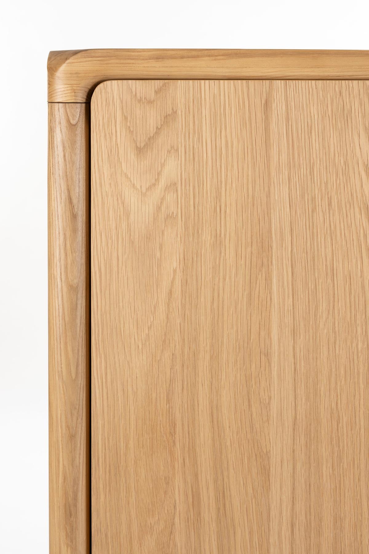 Cabinet Storm in Natürlich präsentiert im Onlineshop von KAQTU Design AG. Cabinet ist von Zuiver