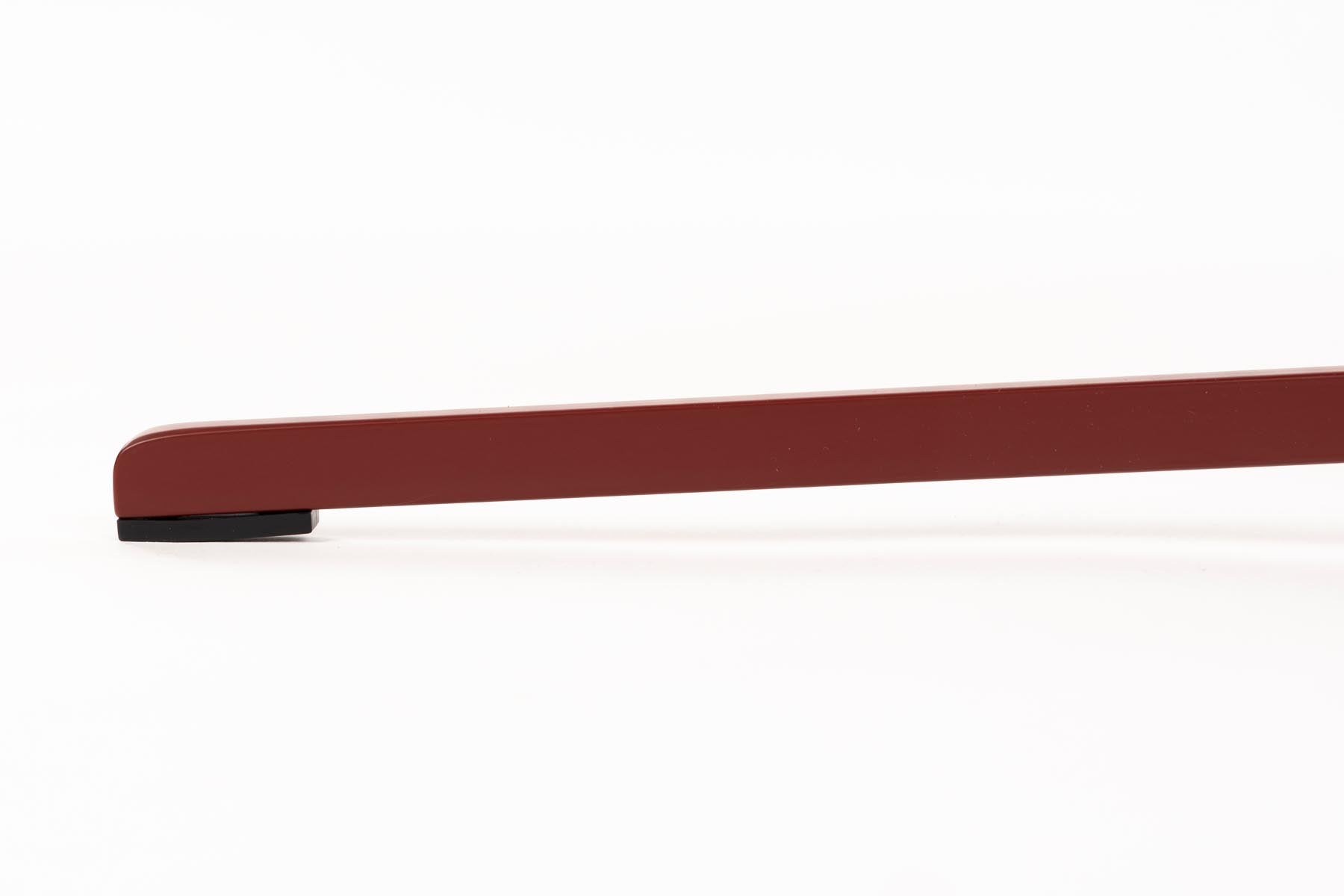 Armlehnstuhl Nikki in Rot präsentiert im Onlineshop von KAQTU Design AG. Stuhl mit Armlehne ist von Zuiver