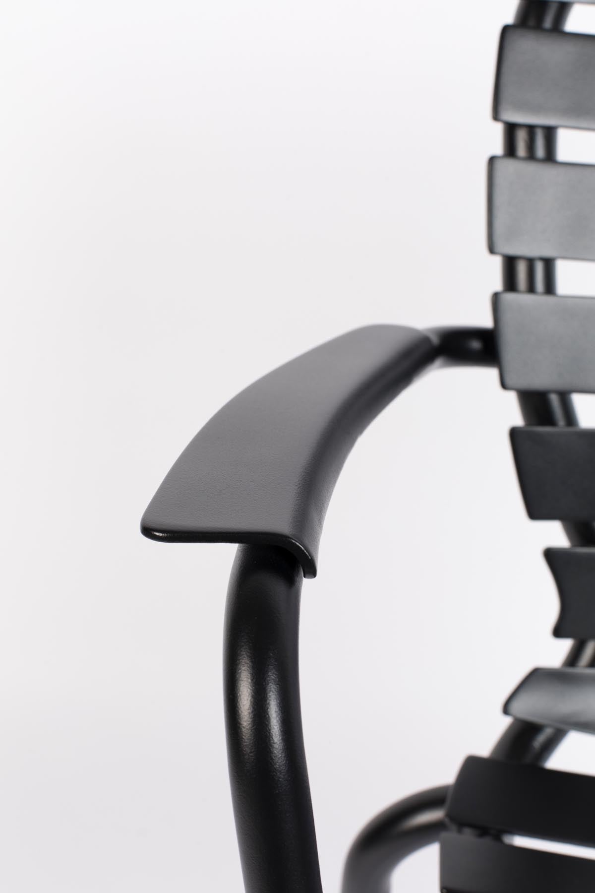 Gartentisch Vondel 214 + 6 Armlehnstühle Vondel Schwarz in Schwarz präsentiert im Onlineshop von KAQTU Design AG. Gartentischset ist von Zuiver
