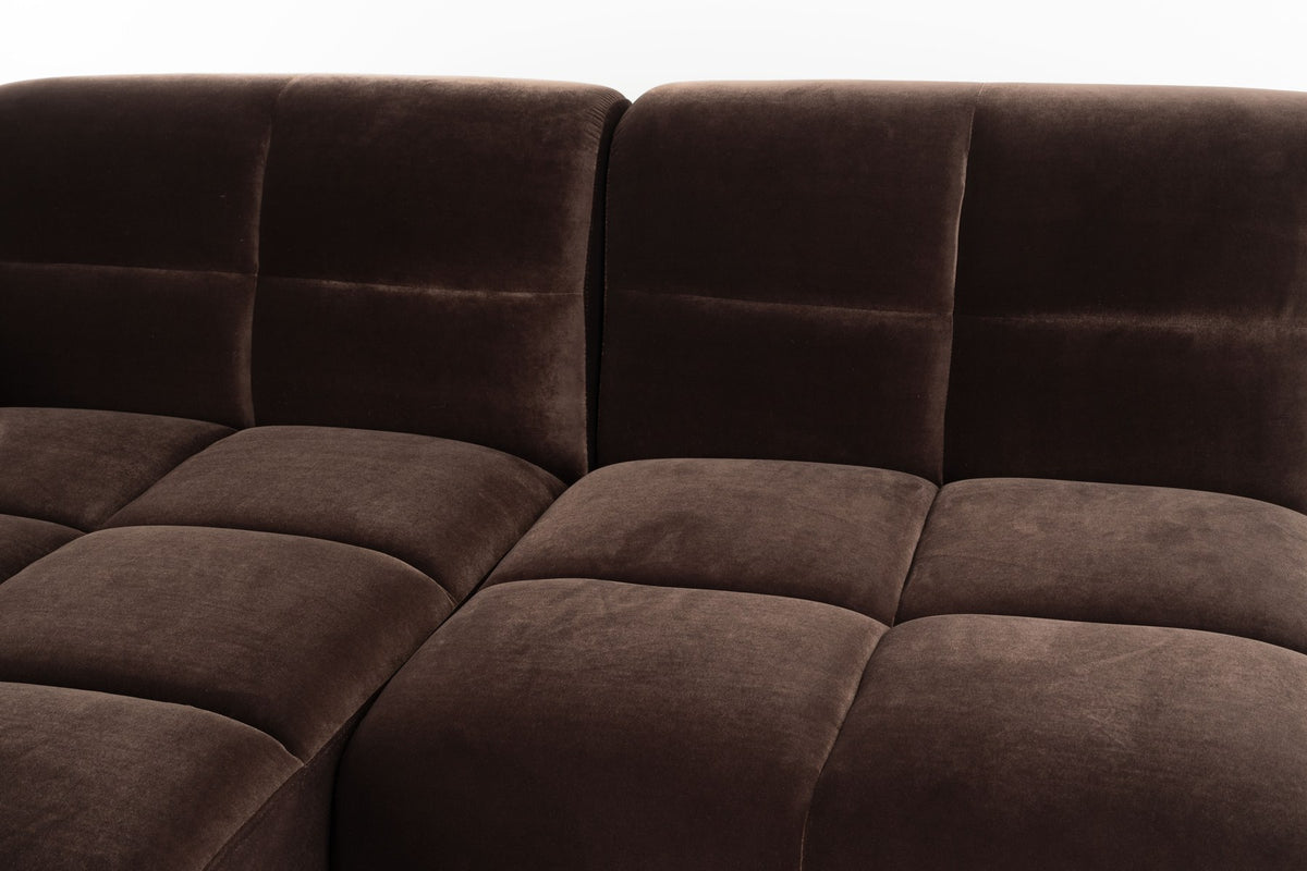 Braunes Ecksofa links Hazel von Zuiver mit Chaise Longue, gepolsterter Polyester-Bezug, grosszügige Form und weiche Rundungen.