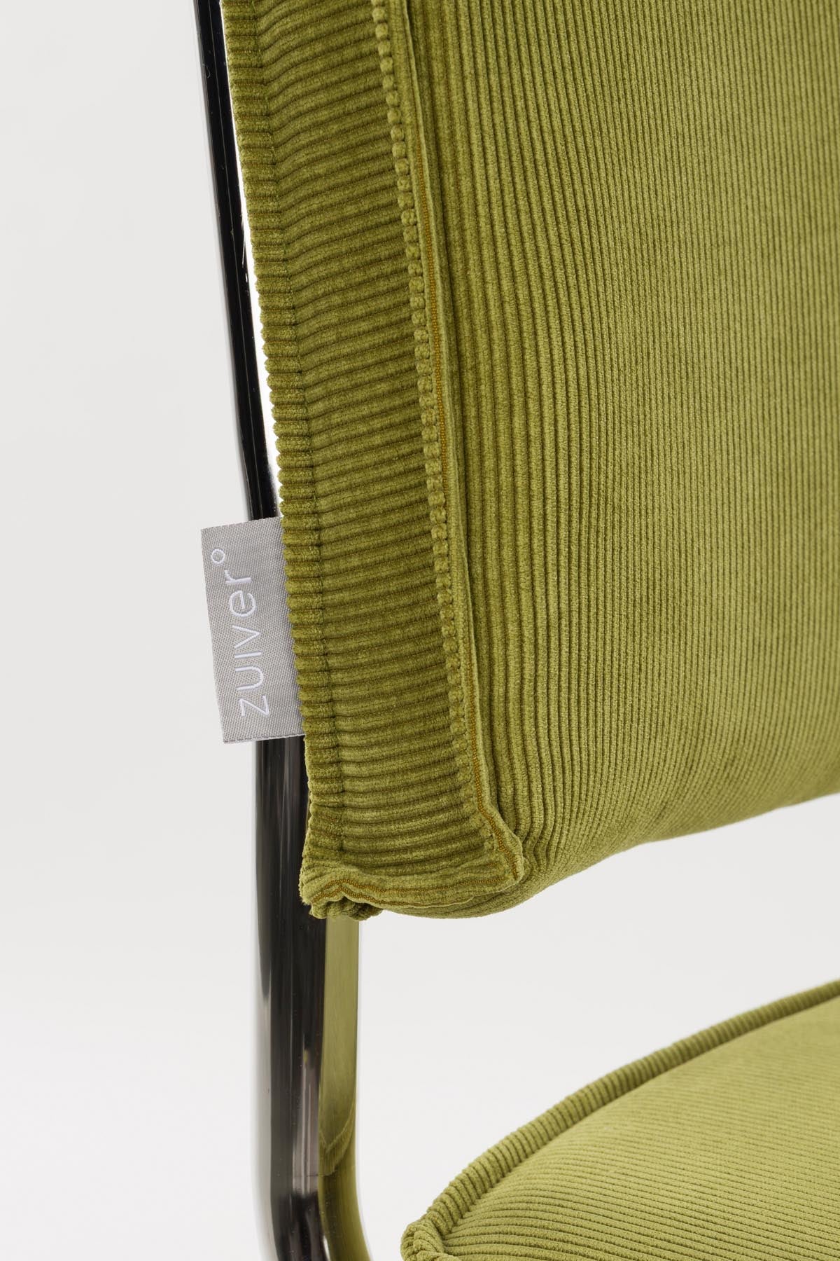 Stuhl Ridge in Grün präsentiert im Onlineshop von KAQTU Design AG. Stuhl ist von Zuiver