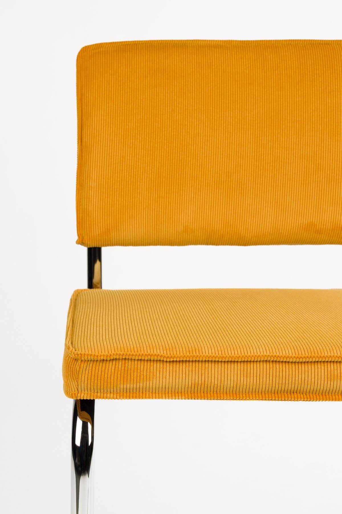 Stuhl Ridge in Gelb präsentiert im Onlineshop von KAQTU Design AG. Stuhl ist von Zuiver
