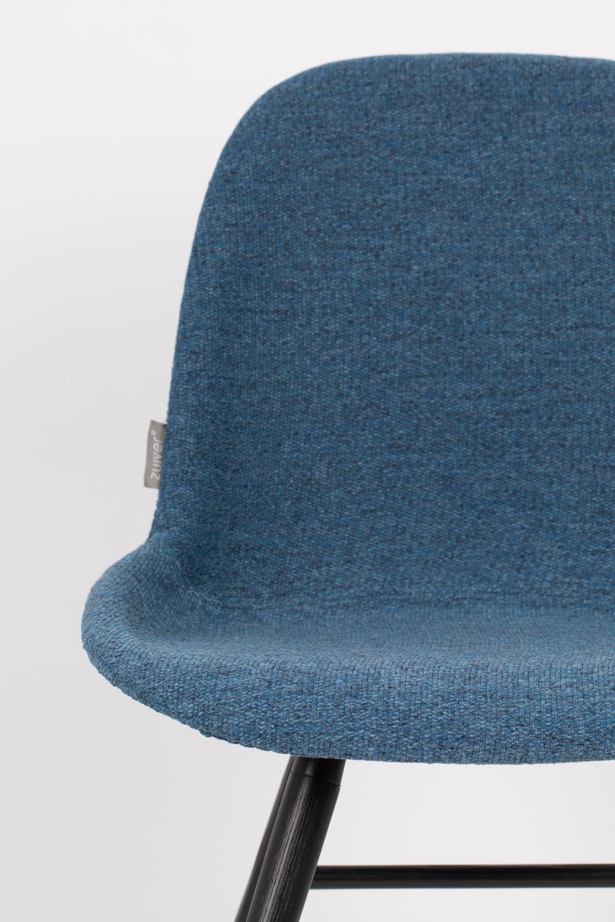 Stuhl Albert Kuip gepolstert in Blau präsentiert im Onlineshop von KAQTU Design AG. Stuhl ist von Zuiver