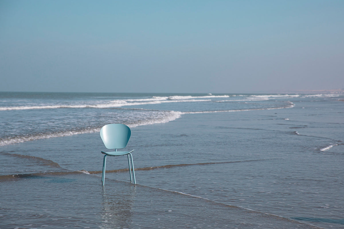 Stuhl The Ocean in Blau präsentiert im Onlineshop von KAQTU Design AG. Stuhl ist von Zuiver