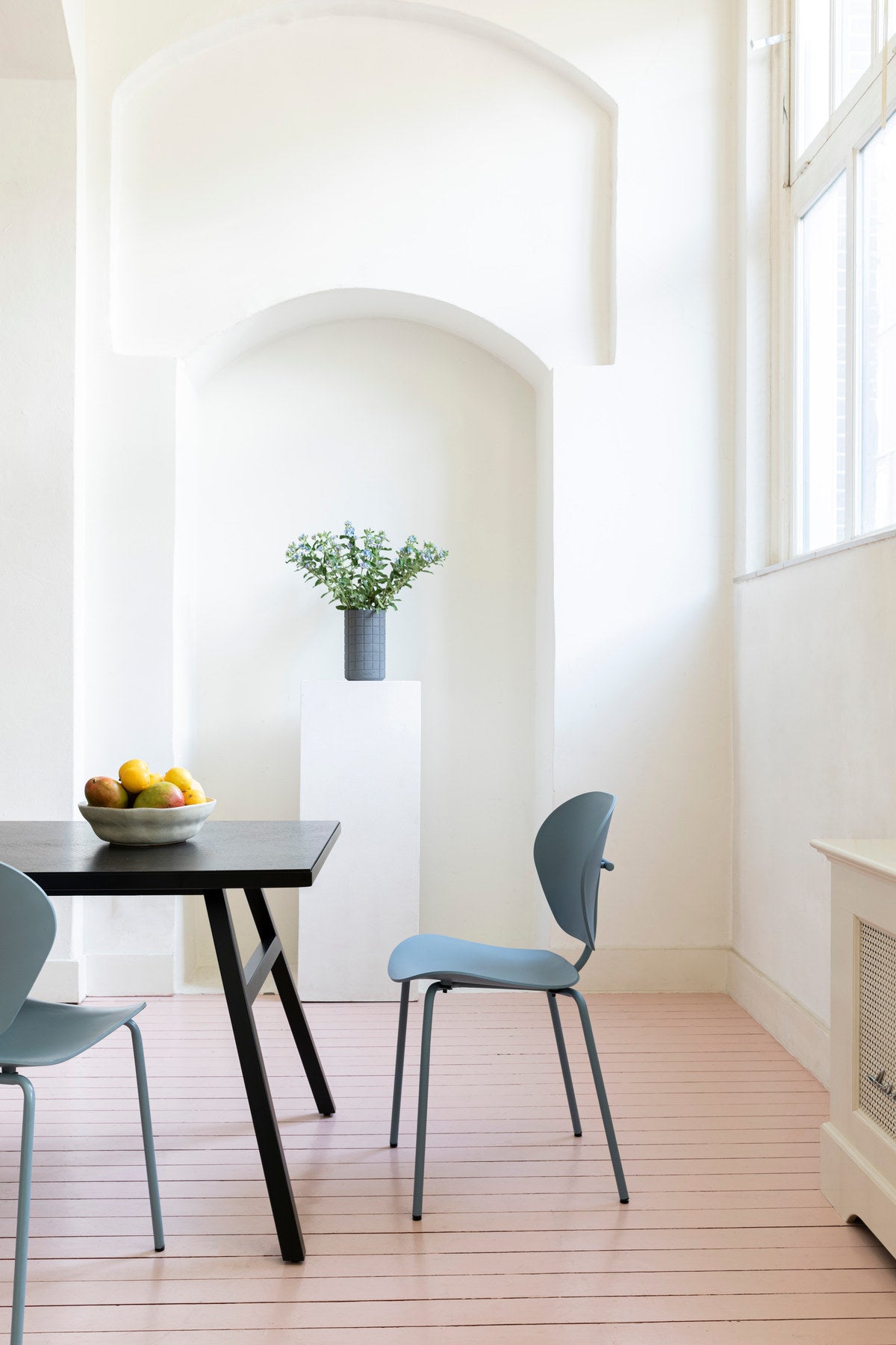 Stuhl The Ocean in Blau präsentiert im Onlineshop von KAQTU Design AG. Stuhl ist von Zuiver