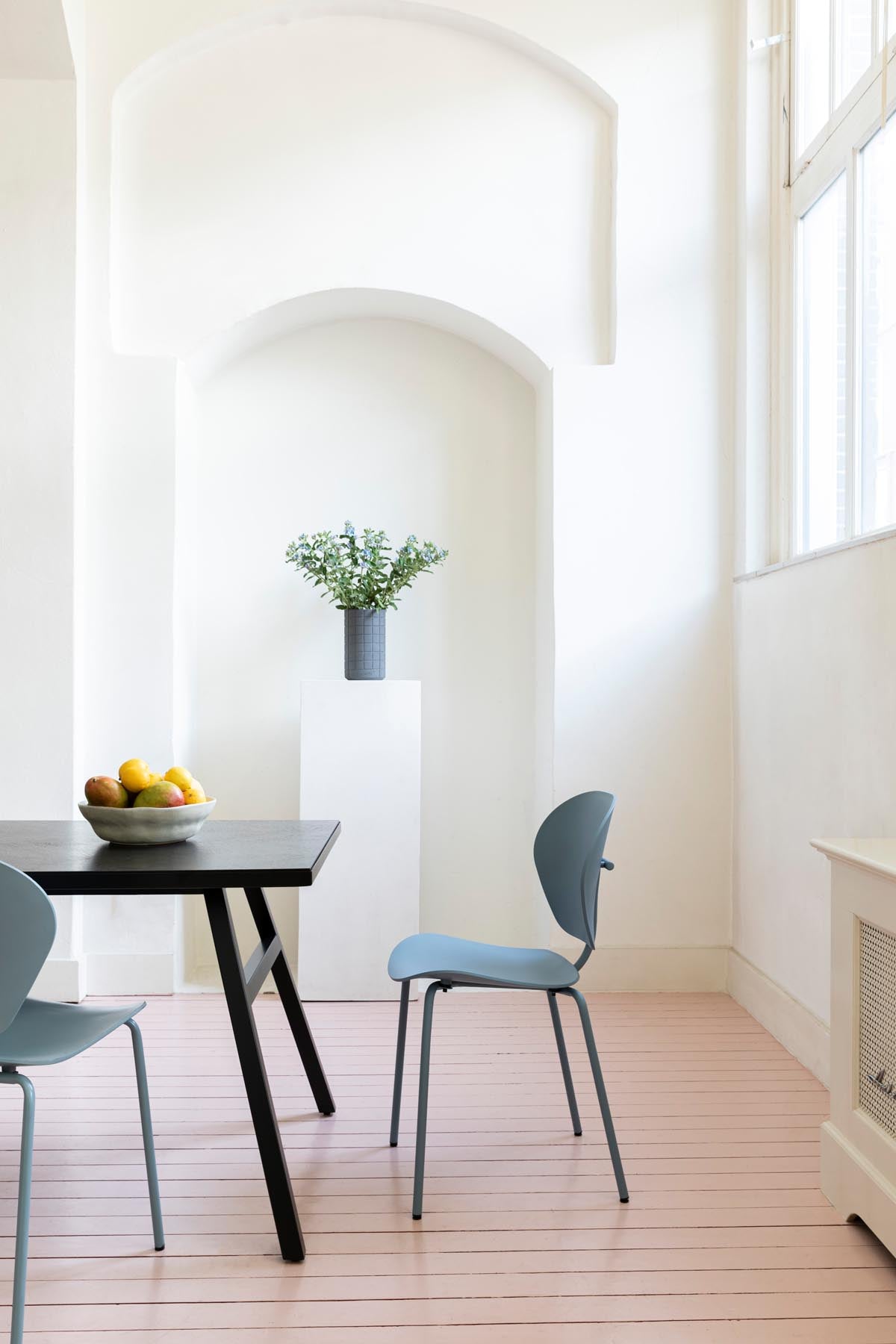 Stuhl The Ocean in Blau präsentiert im Onlineshop von KAQTU Design AG. Stuhl ist von Zuiver