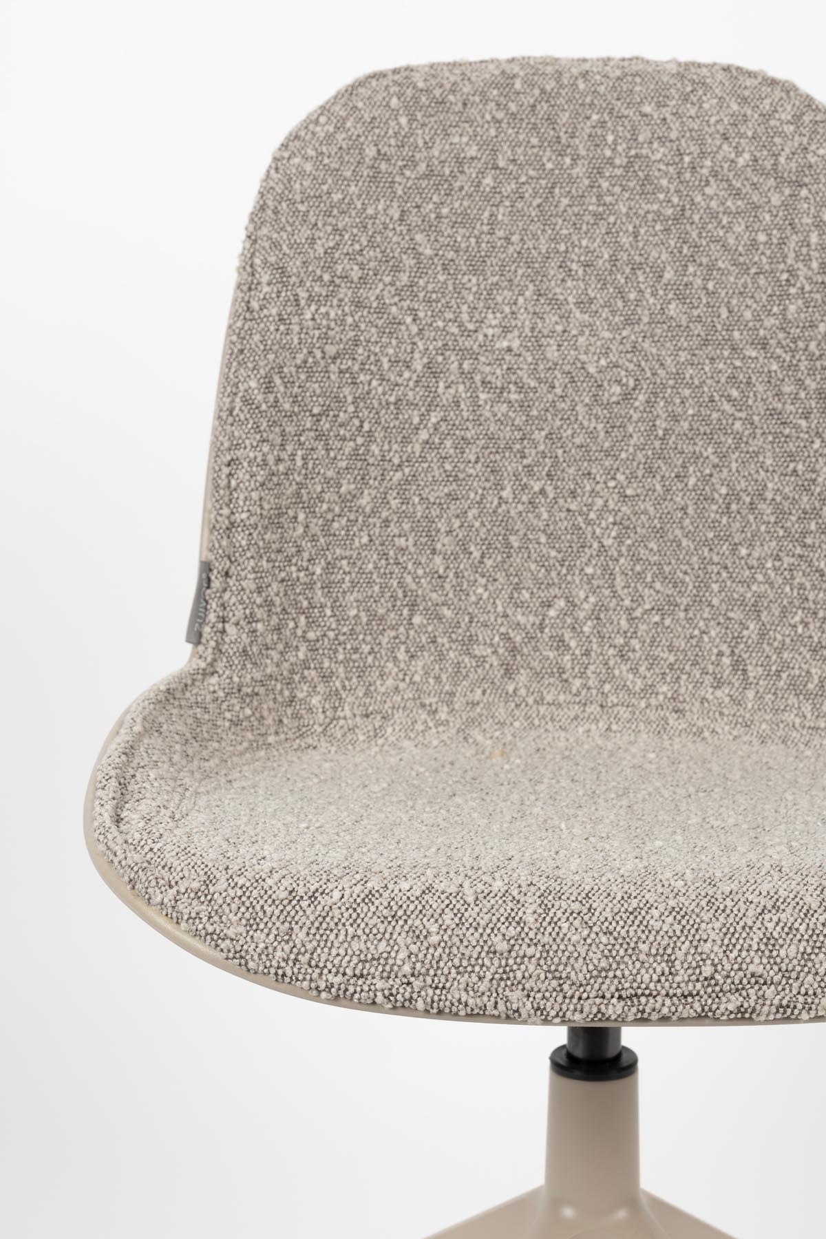 Stuhl Albert Kuip gepolstert in Taupe präsentiert im Onlineshop von KAQTU Design AG. Stuhl ist von Zuiver
