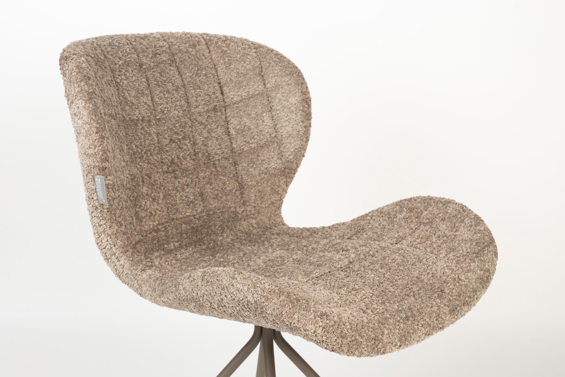 Stuhl OMG Soft in  Beige präsentiert im Onlineshop von KAQTU Design AG. Stuhl ist von Zuiver