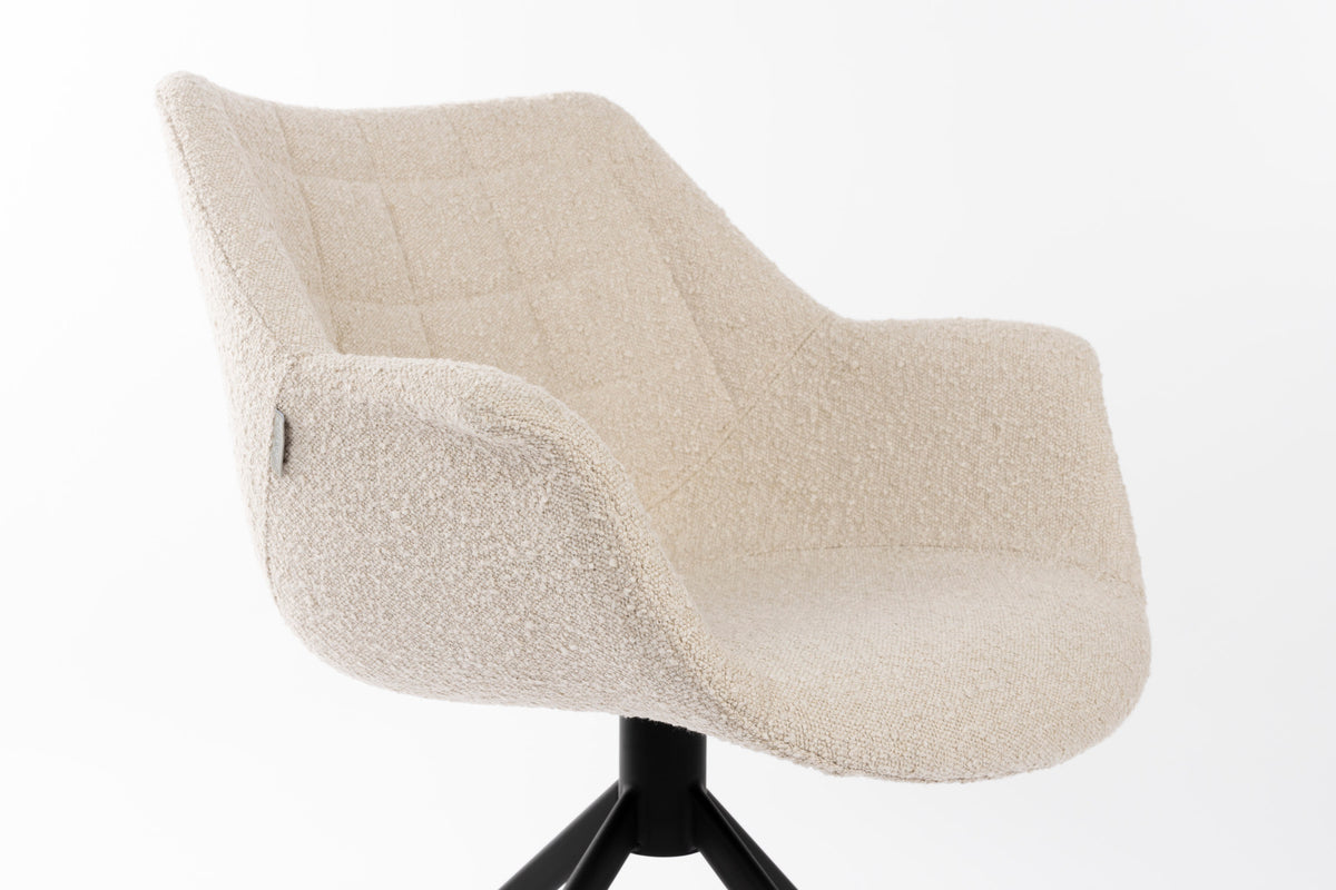 Armlehnstuhl Doulton Swivel in Natural präsentiert im Onlineshop von KAQTU Design AG. Dreh-Schalenstuhl mit Armlehnen ist von Zuiver