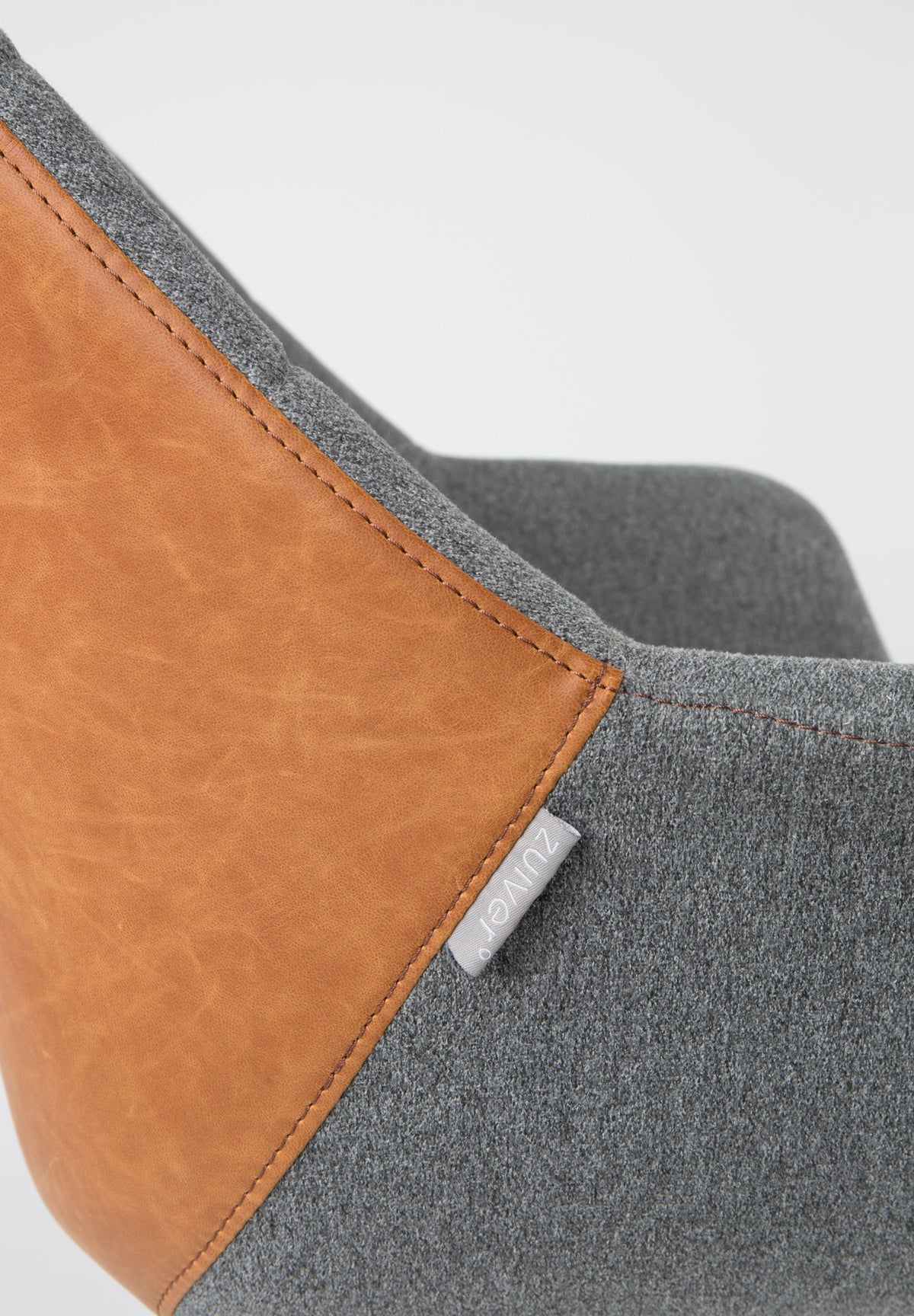 Bürostuhl Doulton in Braun präsentiert im Onlineshop von KAQTU Design AG. Bürostuhl ist von Zuiver