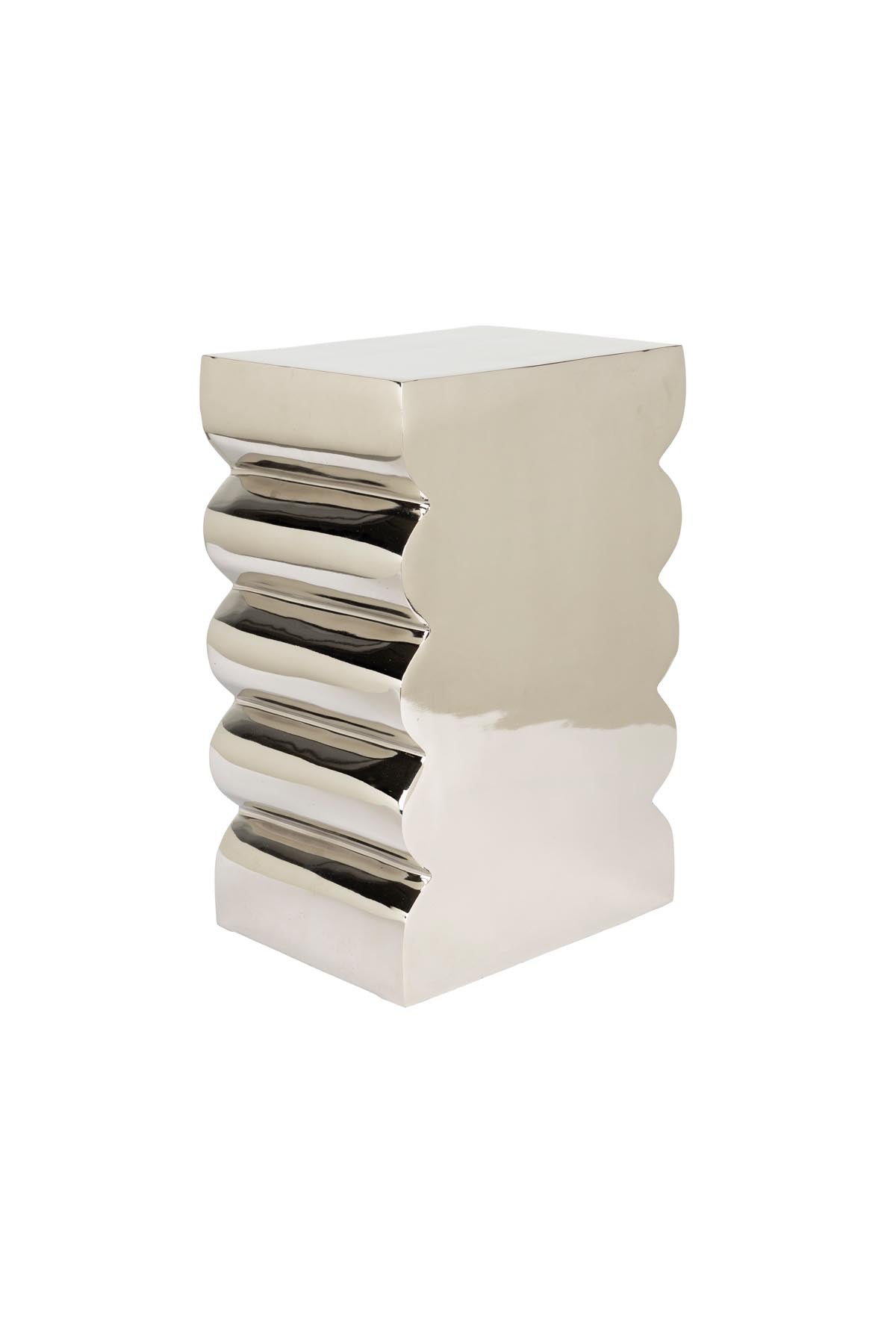 Hocker Curves in Shiny Silver präsentiert im Onlineshop von KAQTU Design AG. Hocker ist von Zuiver
