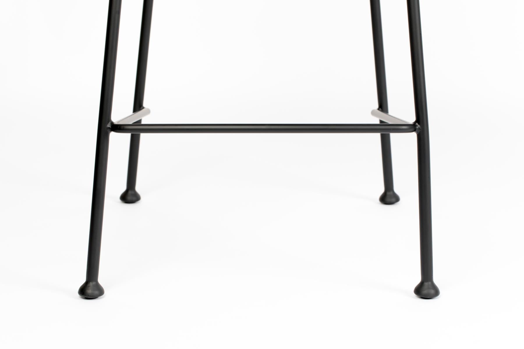 Barstuhl Benson in Dunkelblau präsentiert im Onlineshop von KAQTU Design AG. Barstuhl ist von Zuiver