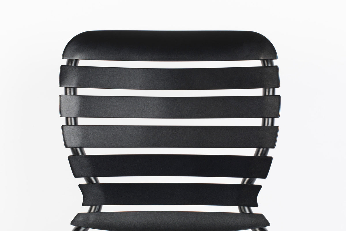 Gartenstuhl Vondel in Schwarz präsentiert im Onlineshop von KAQTU Design AG. Gartenstuhl ist von Zuiver