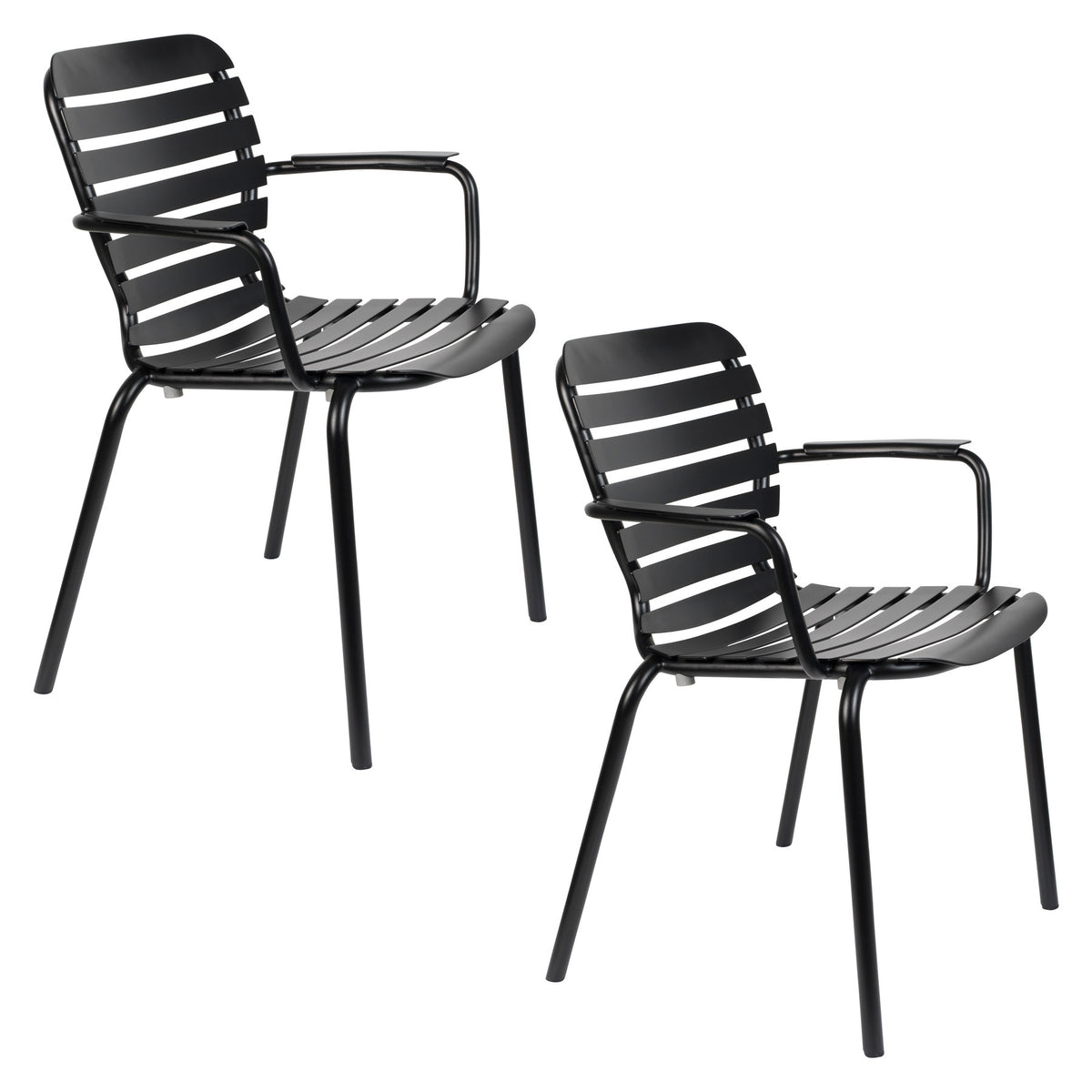 Gartenstuhl mit Armlehne Vondel in Schwarz präsentiert im Onlineshop von KAQTU Design AG. Gartenstuhl mit Armlehnen ist von Zuiver