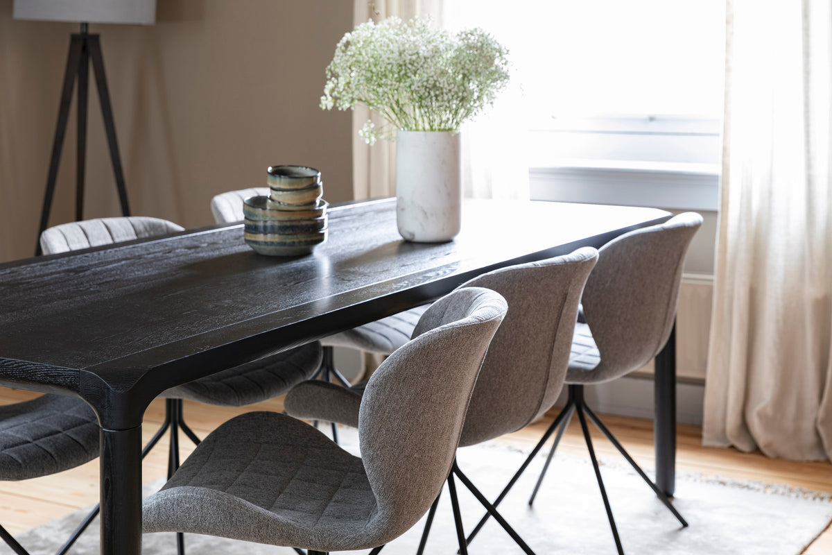 Tisch Storm in Schwarz präsentiert im Onlineshop von KAQTU Design AG. Esstisch ist von Zuiver