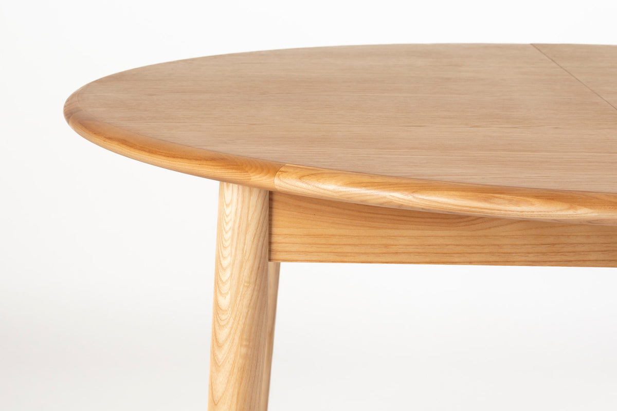 Twist Tisch rund 120/160 Eiche in beige präsentiert im Onlineshop von KAQTU Design AG. Esstisch ist von Zuiver