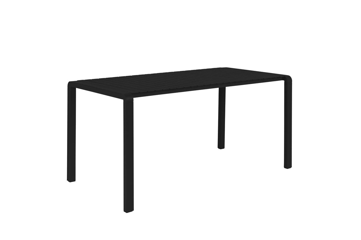 Gartentisch Vondel von Zuiver in Schwarz, rechteckige Tischplatte aus pulverbeschichtetem Aluminium mit schlanken Beinen und Fusskappen aus PP.