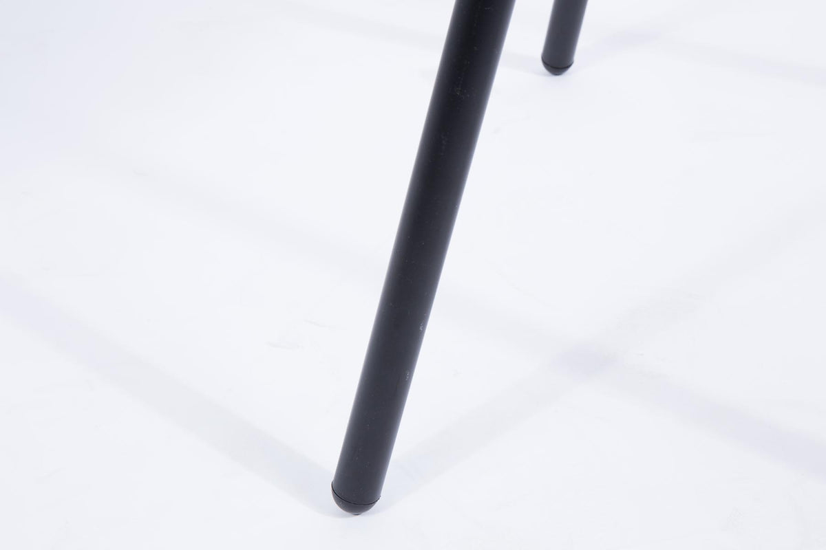 Beistelltisch Oak Tray in Braun präsentiert im Onlineshop von KAQTU Design AG. Couchtisch ist von Zuiver