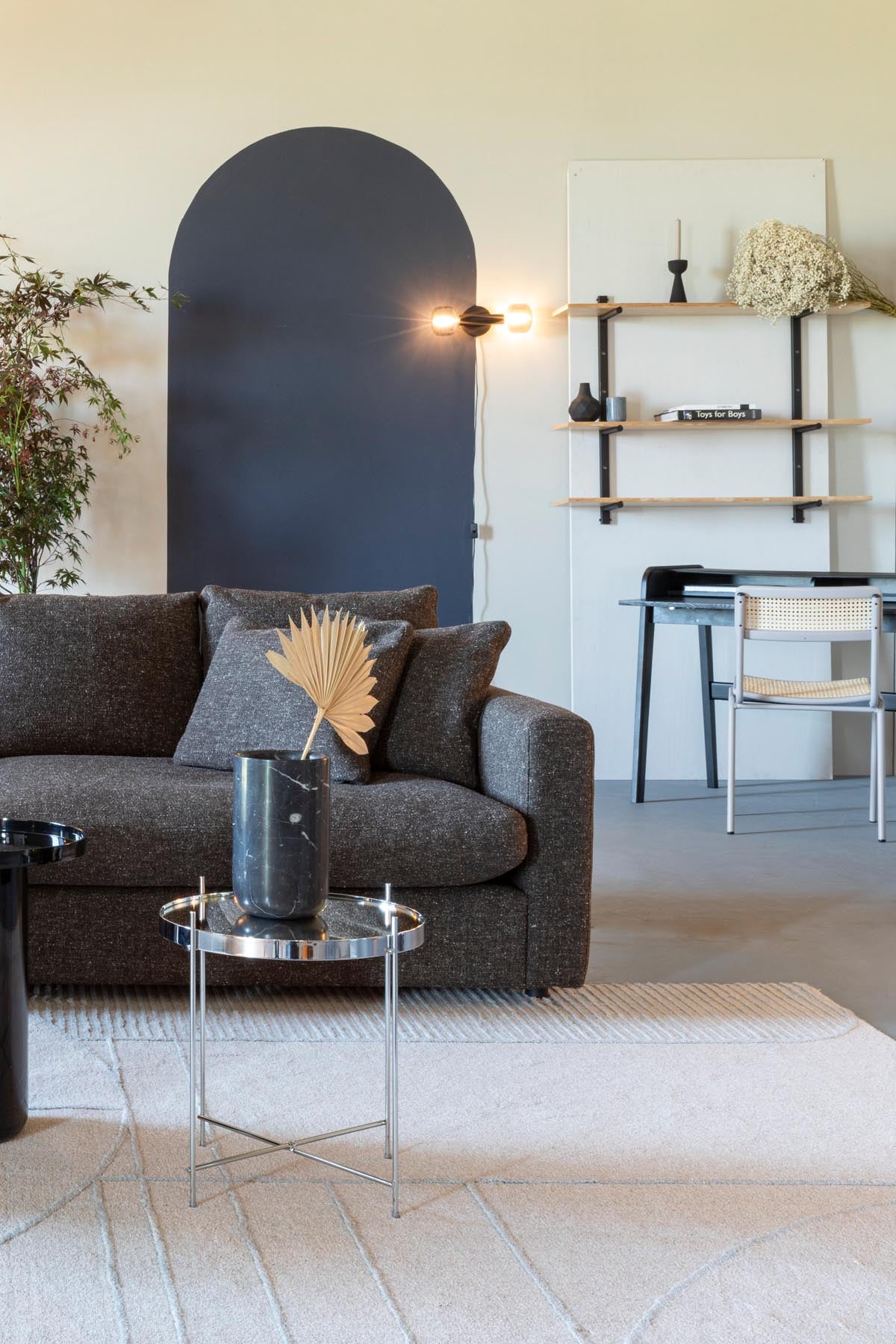 Beistelltisch Cupid in Silber präsentiert im Onlineshop von KAQTU Design AG. Beistelltisch ist von Zuiver