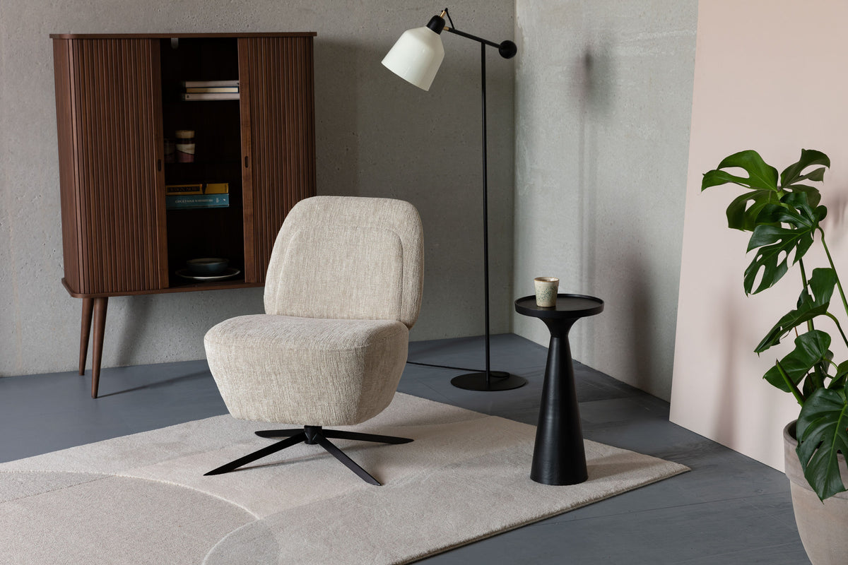 Beistelltisch Floss in Schwarz präsentiert im Onlineshop von KAQTU Design AG. Beistelltisch ist von Zuiver