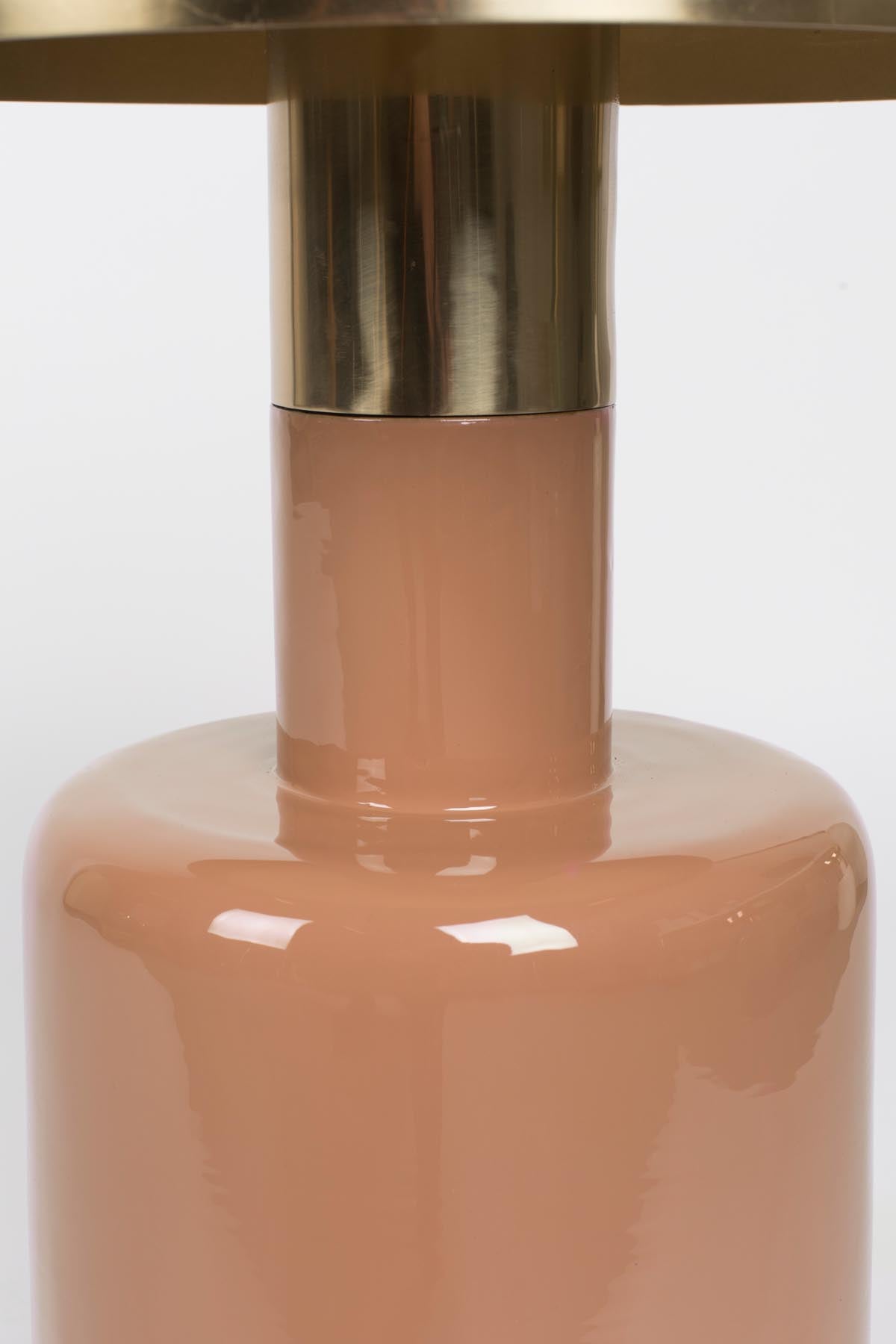 Beistelltisch Glam in Rosa präsentiert im Onlineshop von KAQTU Design AG. Couchtisch ist von Zuiver