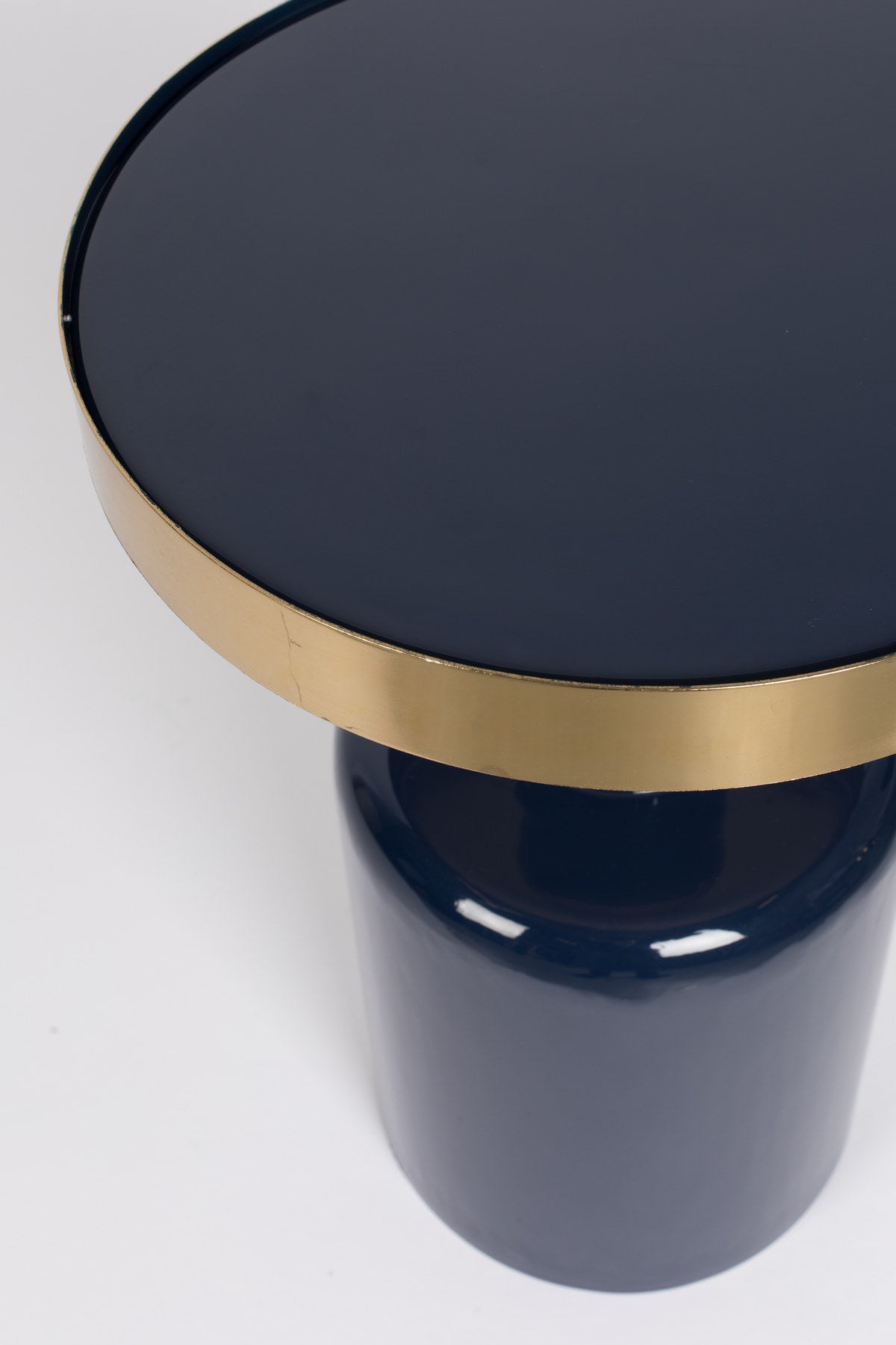 Beistelltisch Glam in Blau präsentiert im Onlineshop von KAQTU Design AG. Couchtisch ist von Zuiver