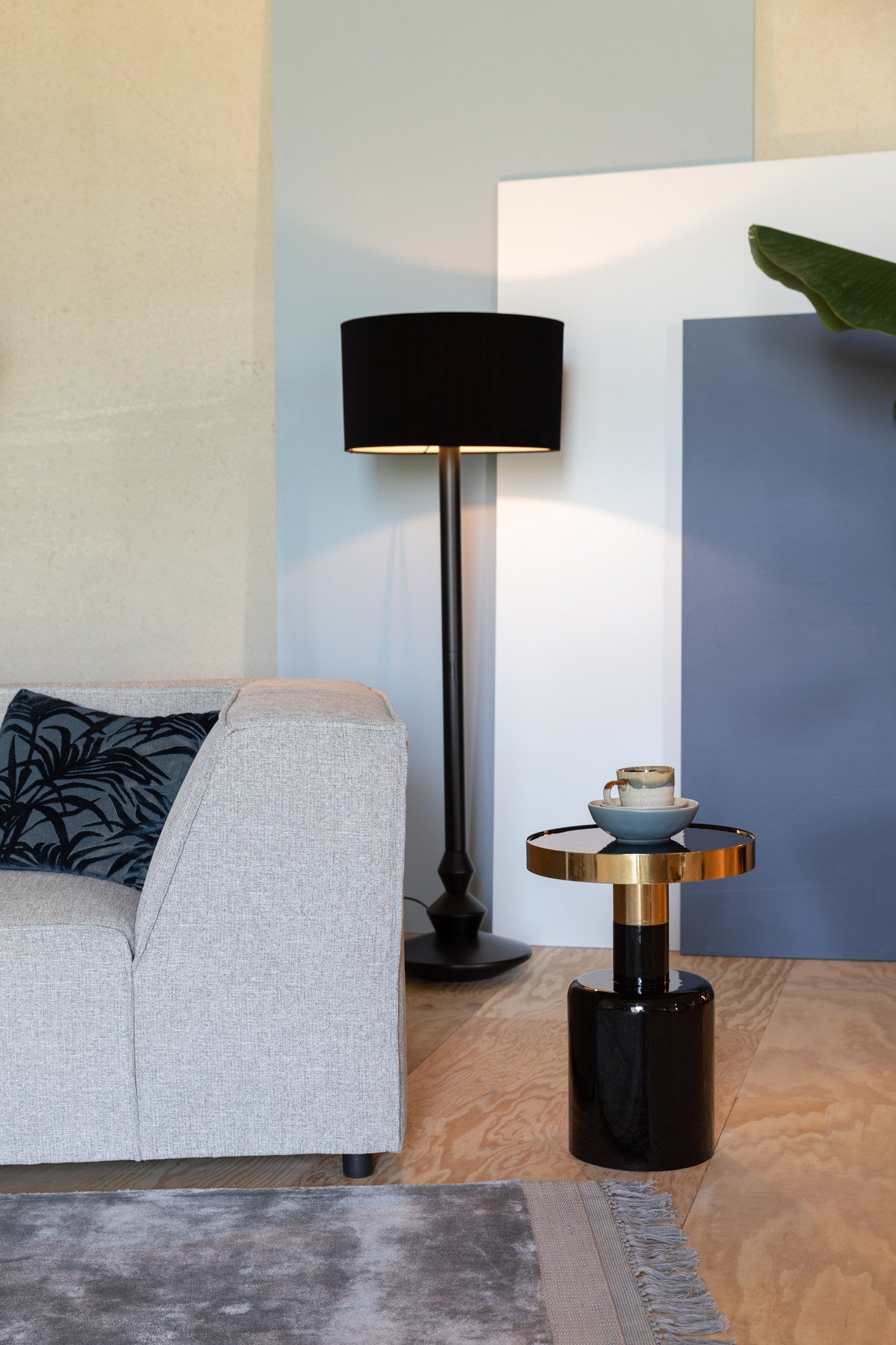 Beistelltisch Glam in Schwarz präsentiert im Onlineshop von KAQTU Design AG. Couchtisch ist von Zuiver