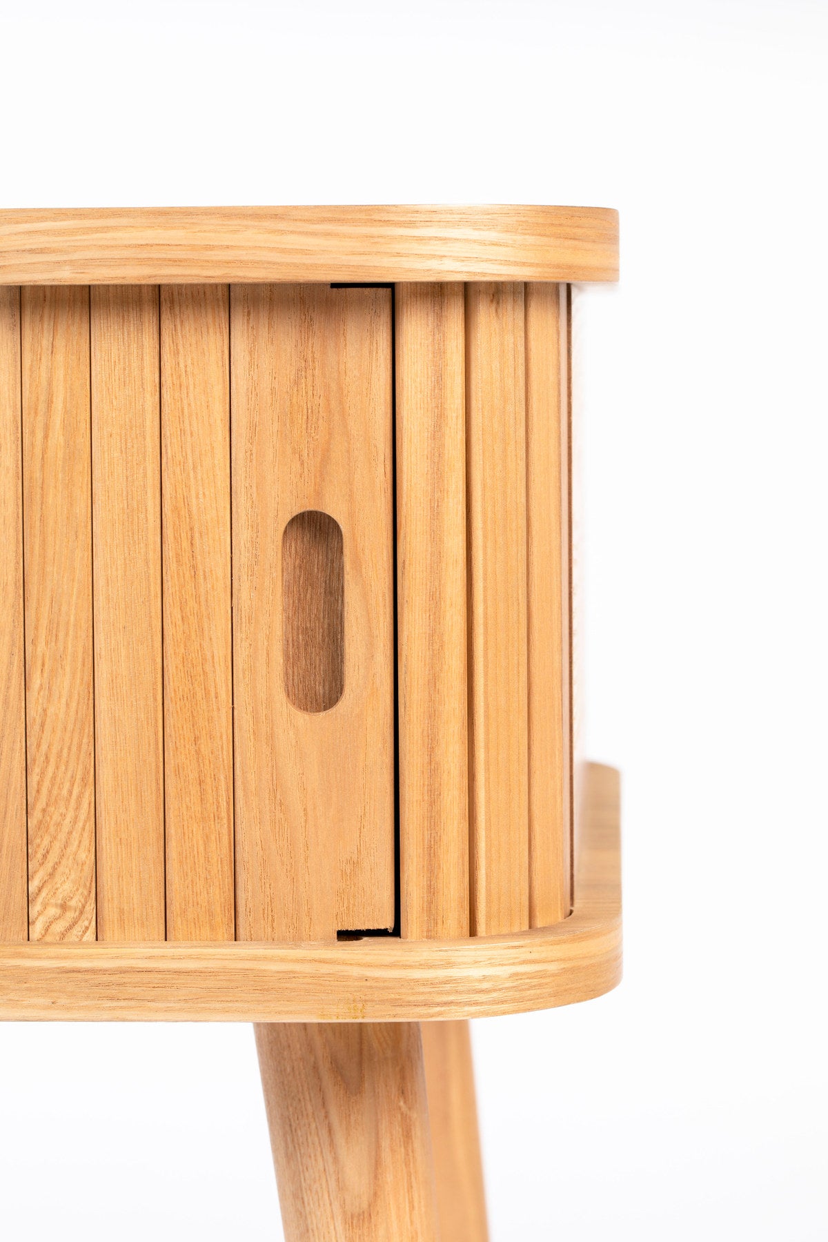 Beistelltisch Barbier in Natur präsentiert im Onlineshop von KAQTU Design AG. Beistelltisch ist von Zuiver