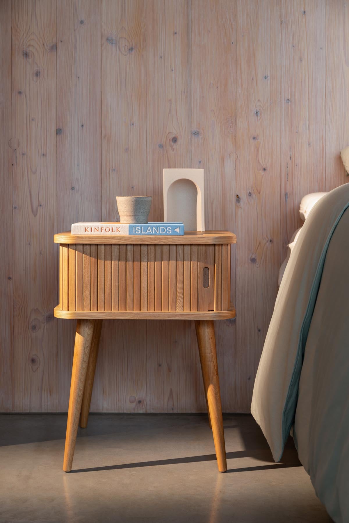 Beistelltisch Barbier in Natur präsentiert im Onlineshop von KAQTU Design AG. Beistelltisch ist von Zuiver