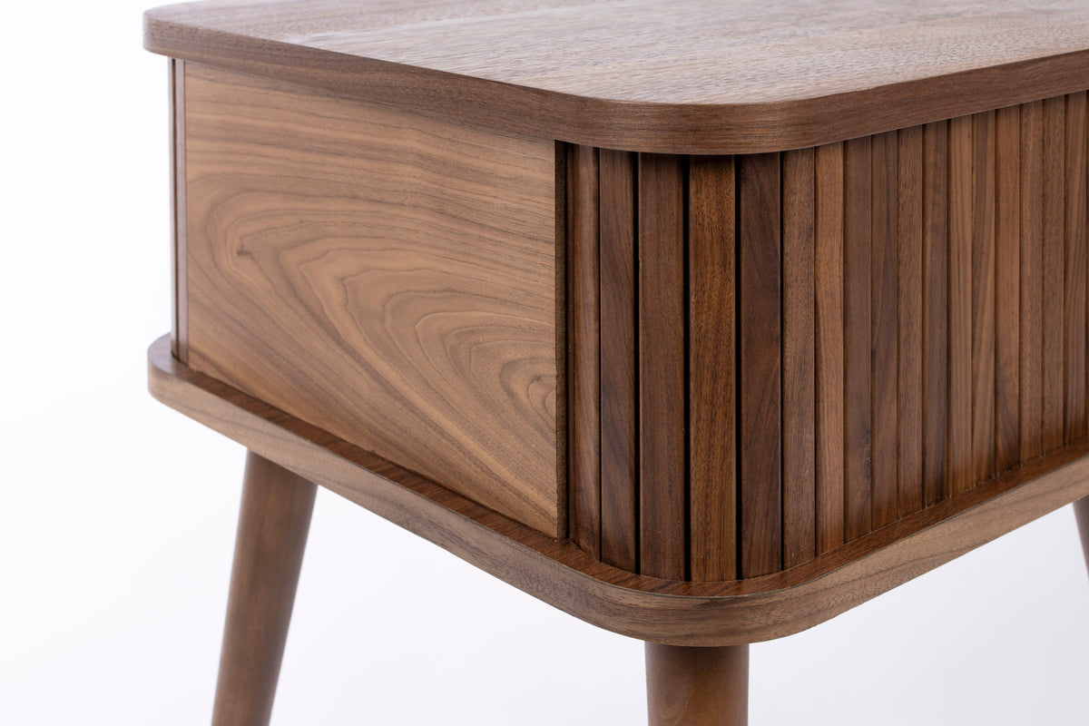 Beistelltisch Barbier in Walnuss präsentiert im Onlineshop von KAQTU Design AG. Beistelltisch ist von Zuiver