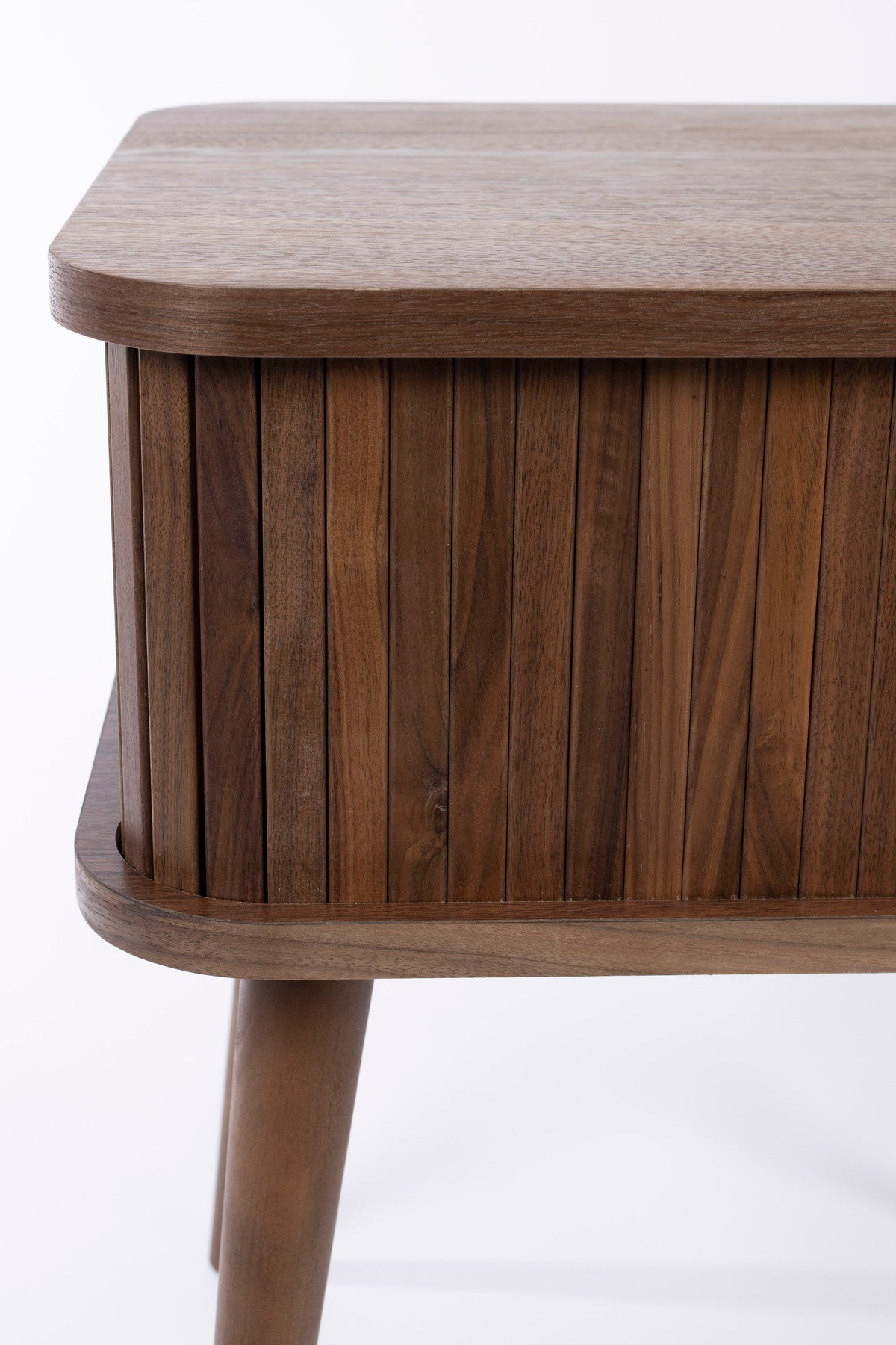 Beistelltisch Barbier in Walnuss präsentiert im Onlineshop von KAQTU Design AG. Beistelltisch ist von Zuiver