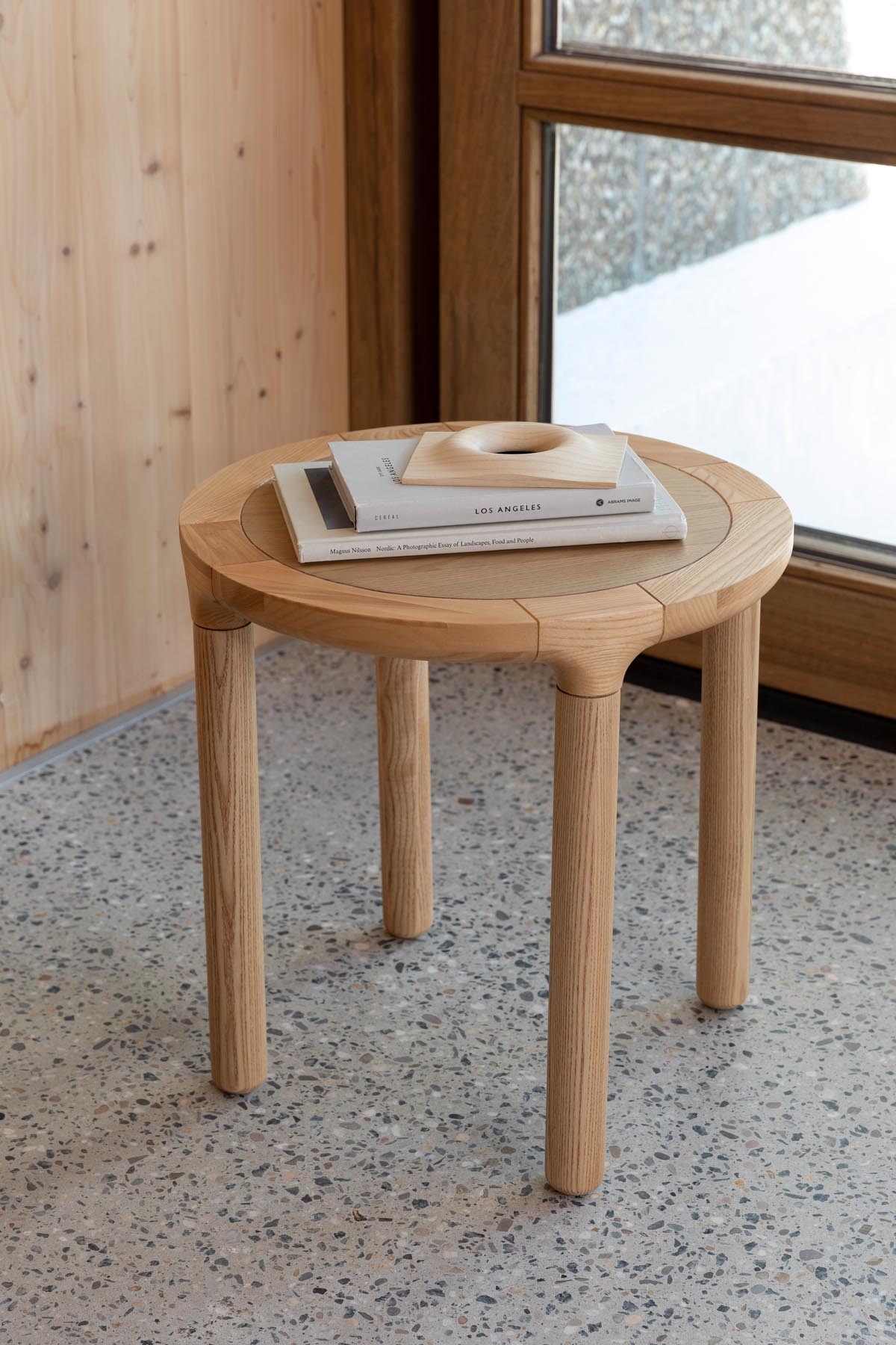 Beistelltisch Storm in Natur präsentiert im Onlineshop von KAQTU Design AG. Beistelltisch ist von Zuiver