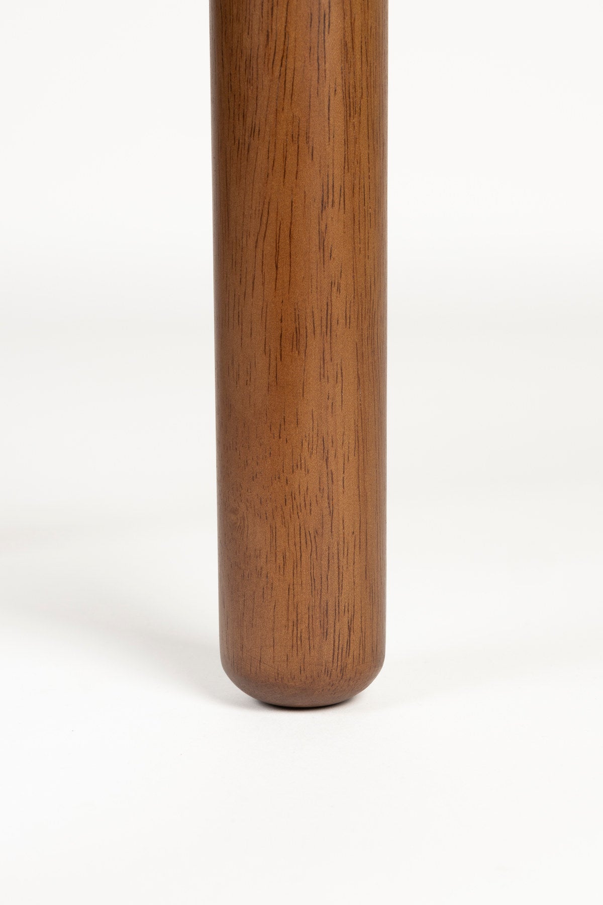 Beistelltisch Storm in Walnut präsentiert im Onlineshop von KAQTU Design AG. Beistelltisch ist von Zuiver