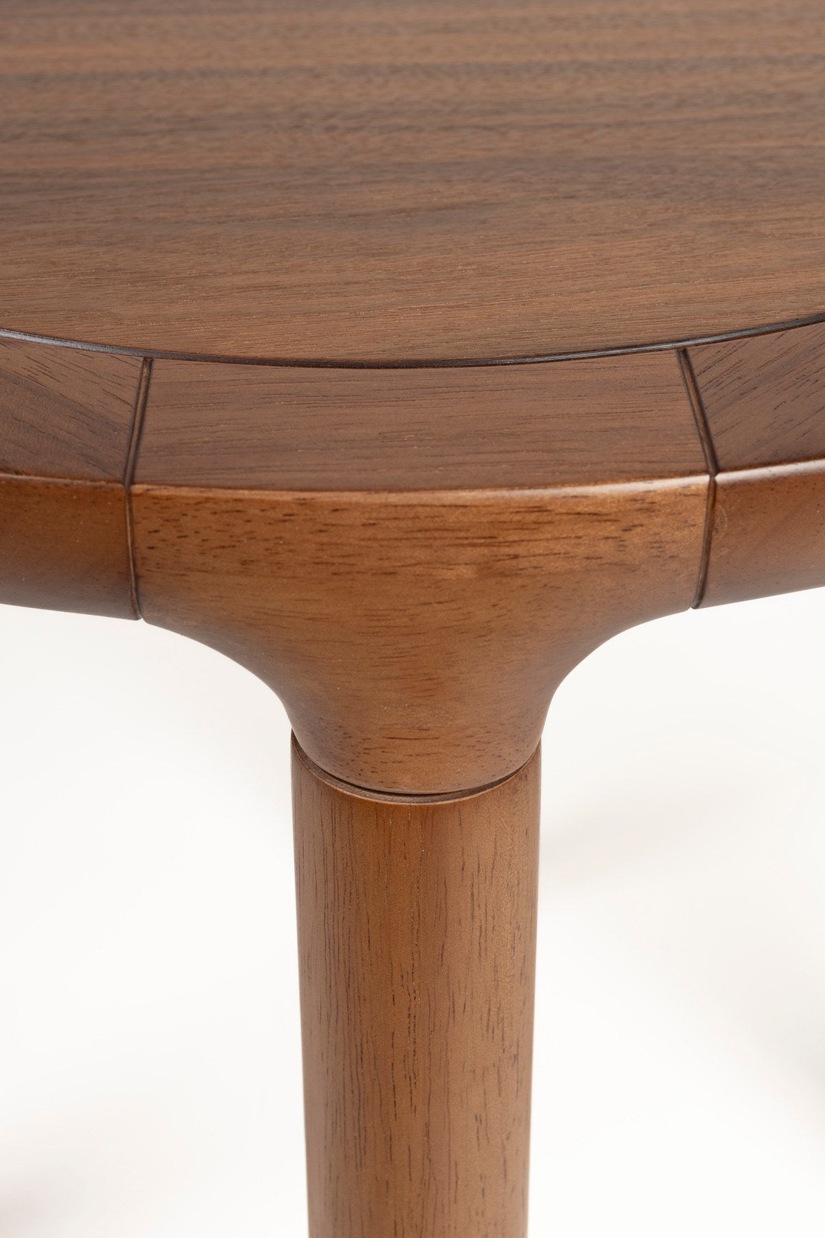 Beistelltisch Storm in Braun präsentiert im Onlineshop von KAQTU Design AG. Beistelltisch ist von Zuiver
