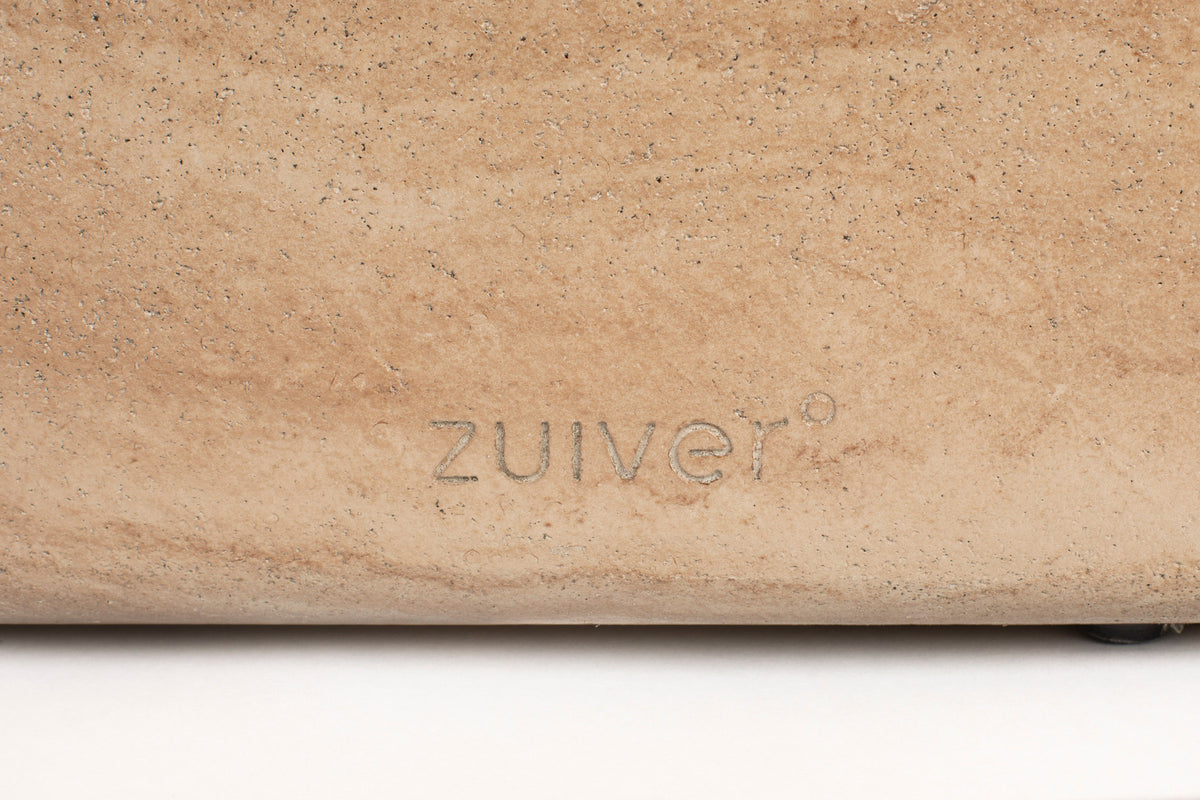 Edler Couchtisch Oval in beige präsentiert im Onlineshop von KAQTU Design AG. Couchtisch ist von Zuiver
