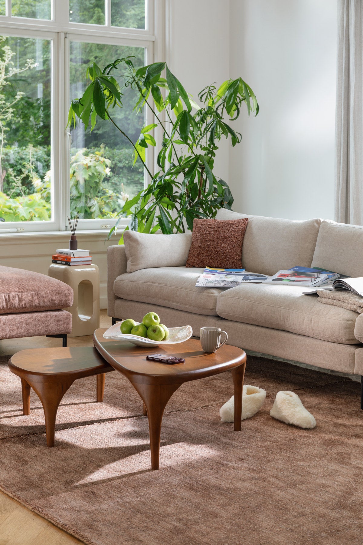 Isla Sofatisch 2er Set in Braun präsentiert im Onlineshop von KAQTU Design AG. Couchtisch ist von Zuiver