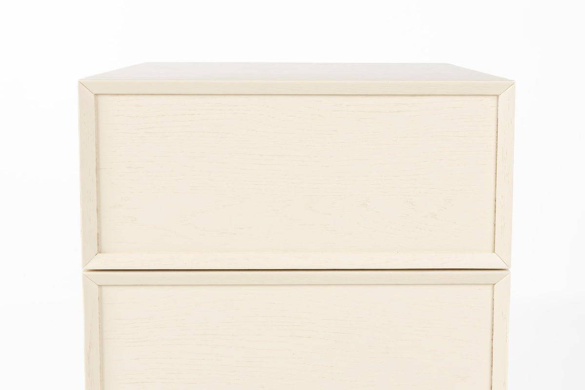 June Beistelltisch in beige präsentiert im Onlineshop von KAQTU Design AG. Cabinet ist von Zuiver